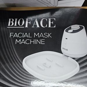 White Facial Mask Machine